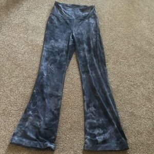 Groove SHR Flare Pant *Nulu Lululemon Size 6 DDPG